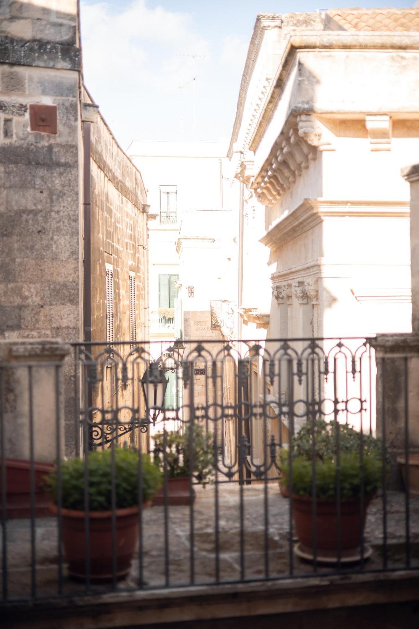 Victoria Apt - Historical Centre Lecce Exterior foto